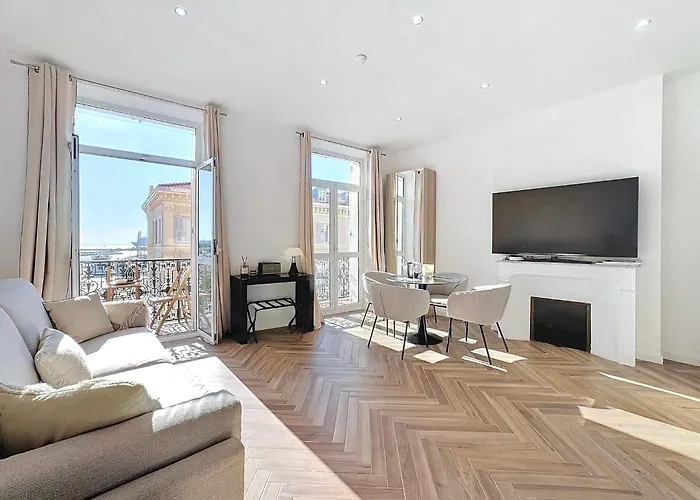 Deluxe Seaview Balcony - 2 Min Palais & Beach
