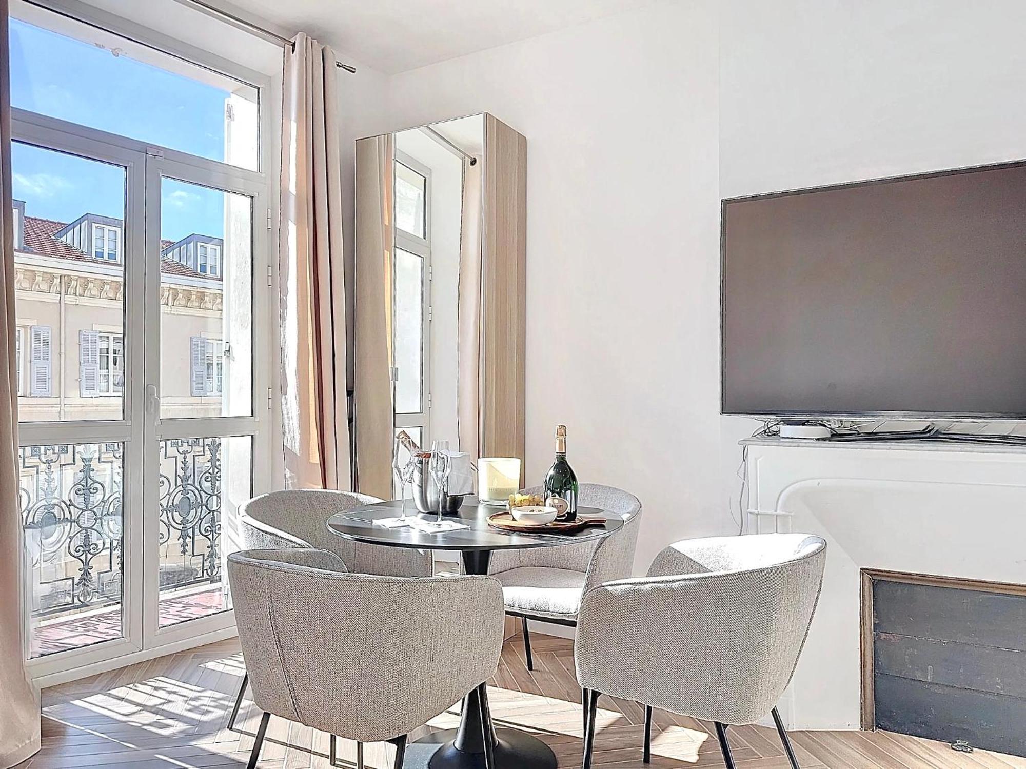 Deluxe Seaview Balcony - 2 Min Palais & Cannes